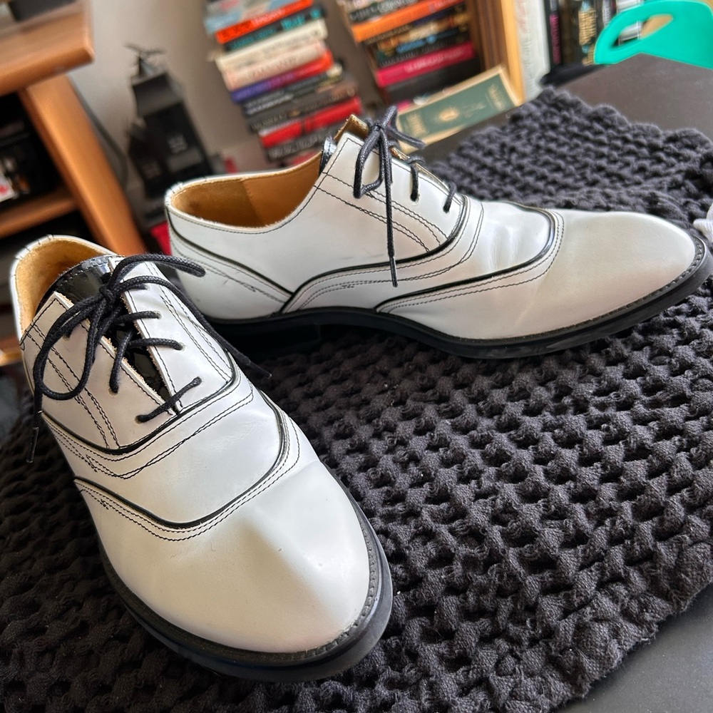 John Fluevog White oxfords w7.5